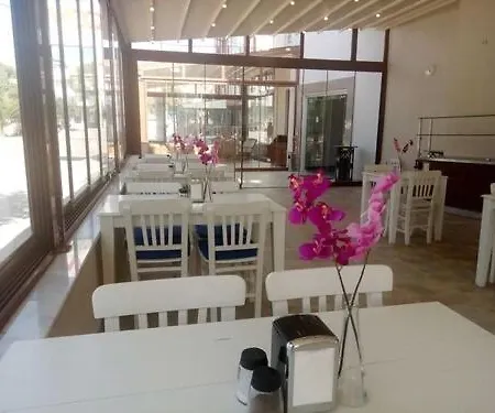 Hotel Mood 3*