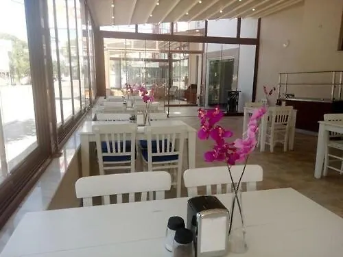 Ξενοδοχείο Mood 3*